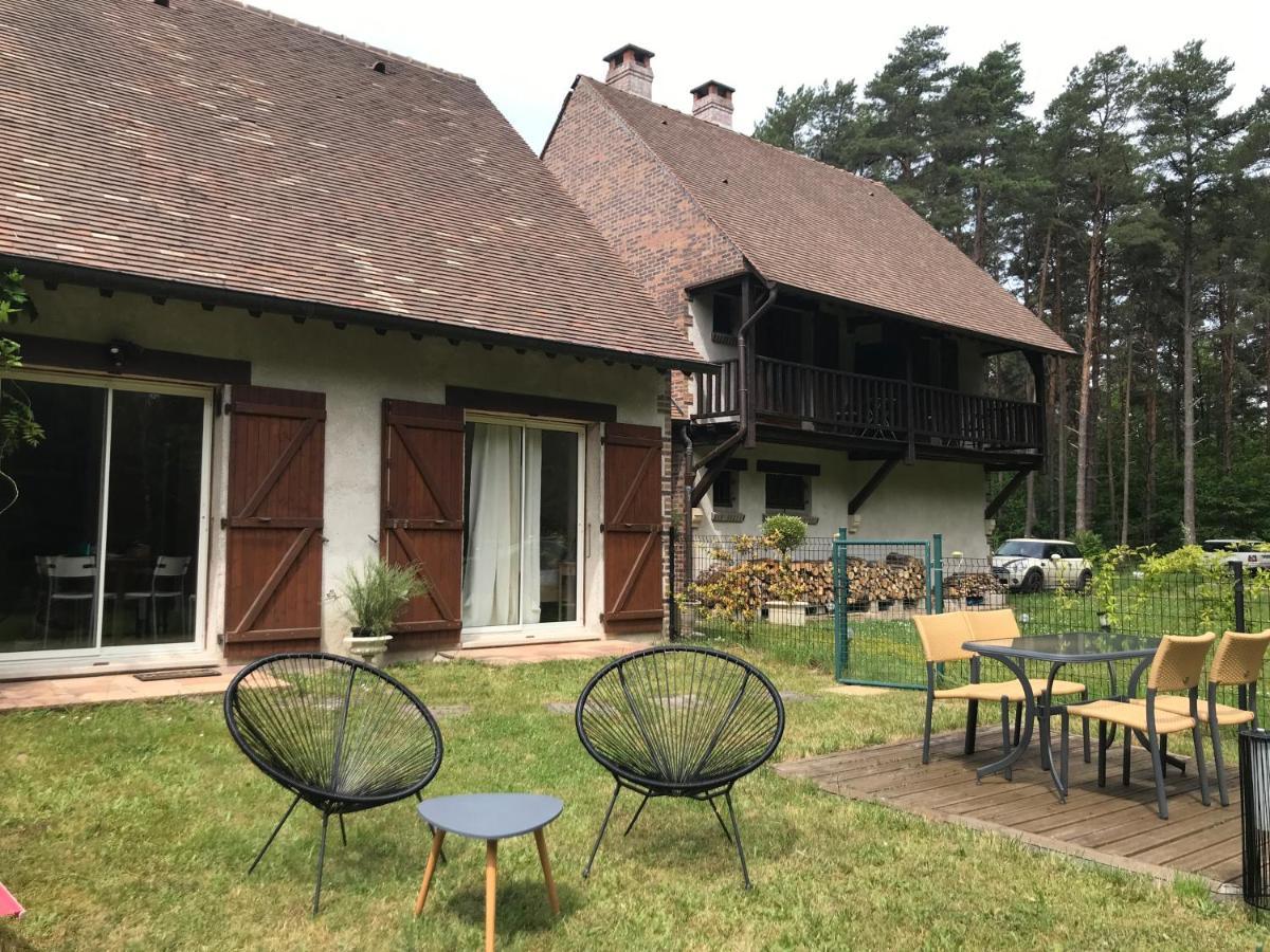 Logement Avec Acces Piscine Chaumont-sur-Tharonne Dış mekan fotoğraf